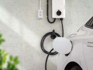 Wallbox vs enchufe normal: ¿qué conviene más para cargar un coche eléctrico?